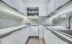 Nitra Castle Suite - Modern Elegance & Serenity